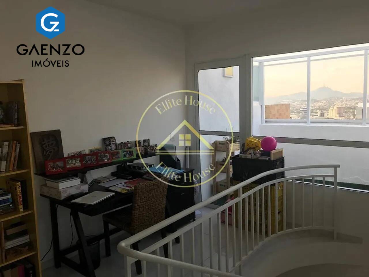 Apartamento à venda com 3 quartos, 186m² - Foto 2