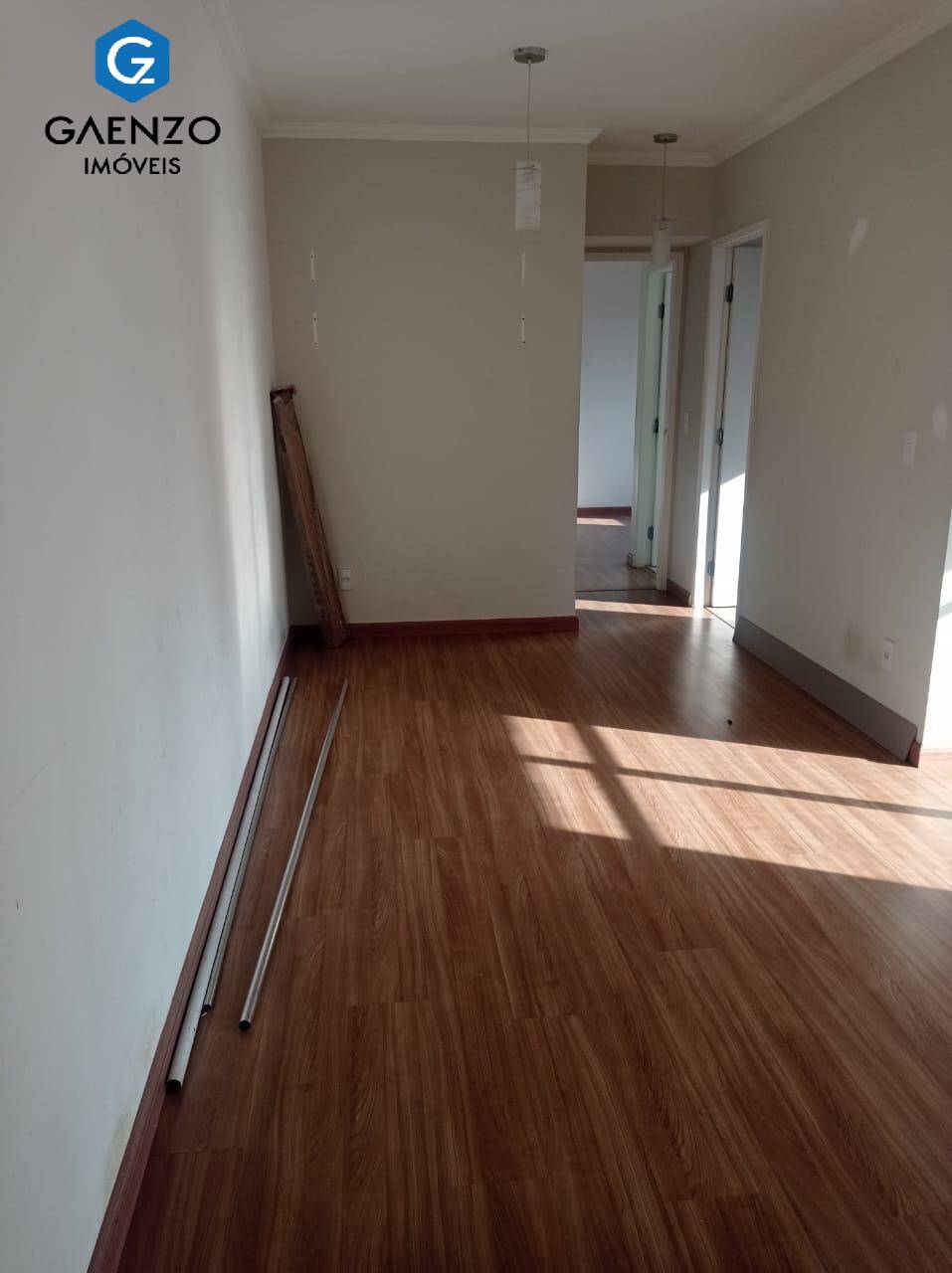 Apartamento à venda com 2 quartos, 62m² - Foto 3