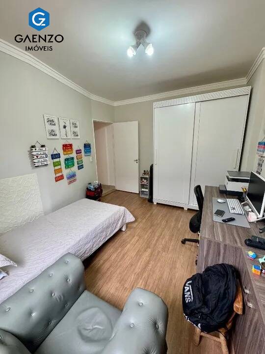 Apartamento à venda com 3 quartos, 68m² - Foto 2