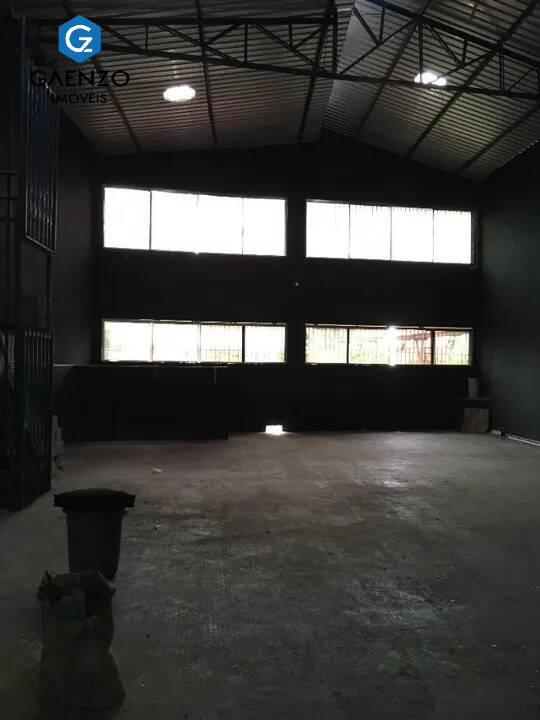 Prédio Inteiro para alugar, 700m² - Foto 2