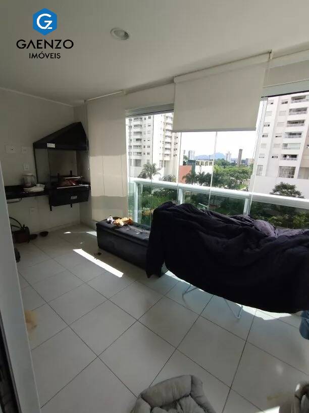 Apartamento à venda com 3 quartos, 98m² - Foto 2