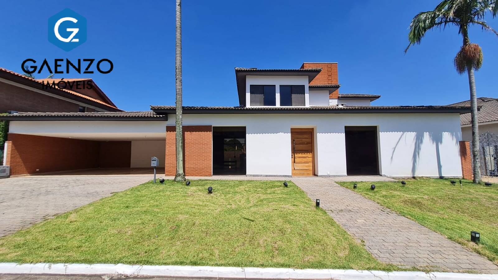 Casa à venda com 5 quartos, 850m² - Foto 1