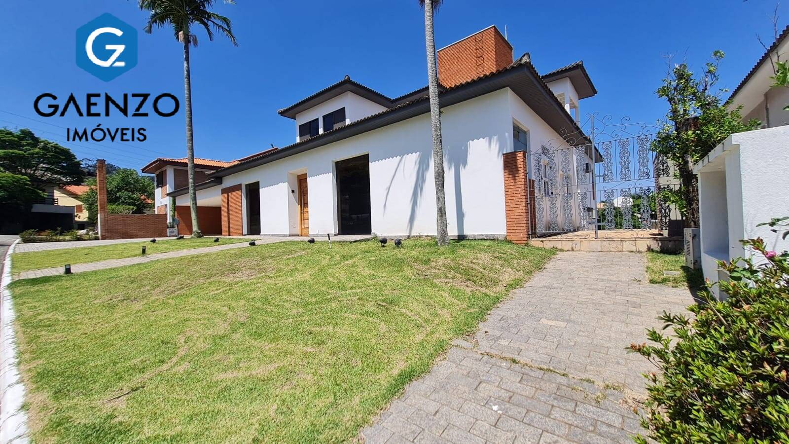 Casa à venda com 5 quartos, 850m² - Foto 2