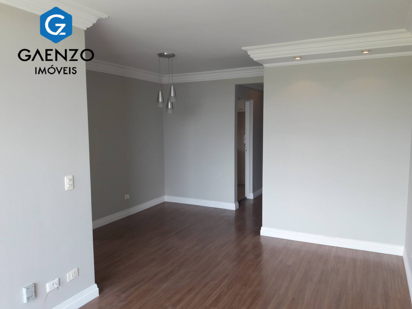 Apartamento à venda com 2 quartos, 78m² - Foto 2