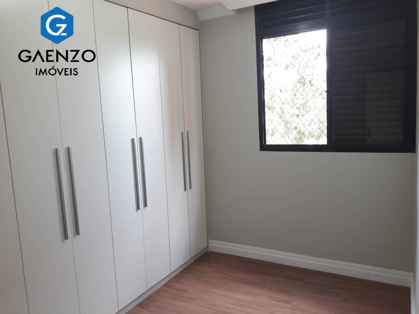 Apartamento à venda com 2 quartos, 78m² - Foto 3