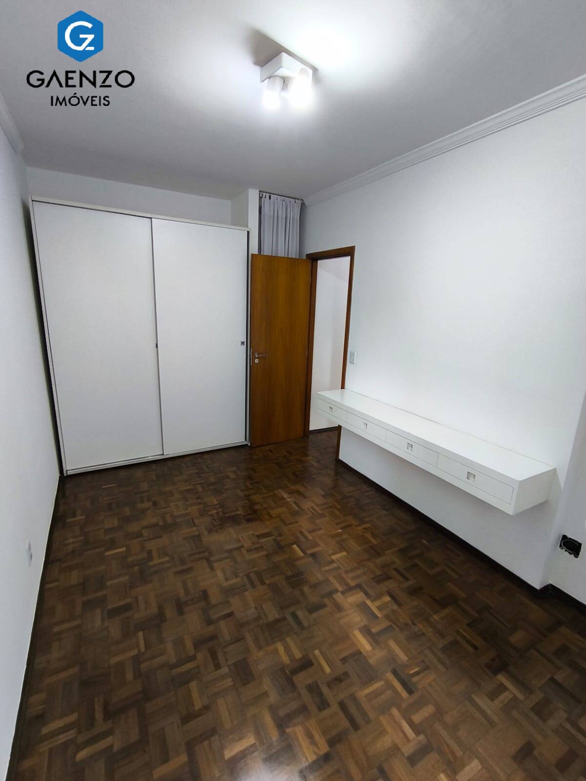 Apartamento à venda com 2 quartos, 57m² - Foto 4