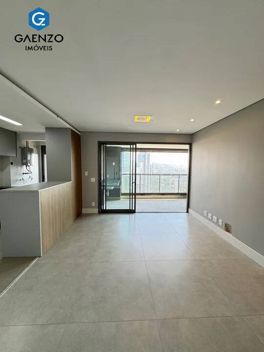 Apartamento à venda com 2 quartos, 95m² - Foto 11