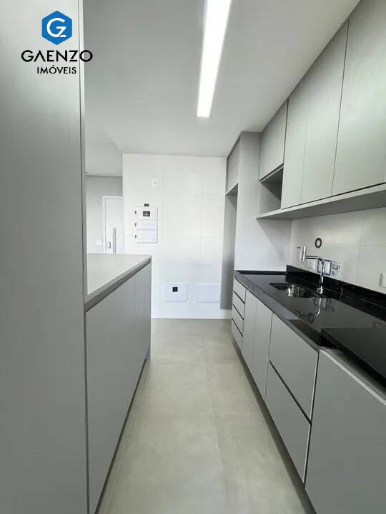 Apartamento à venda com 2 quartos, 95m² - Foto 15