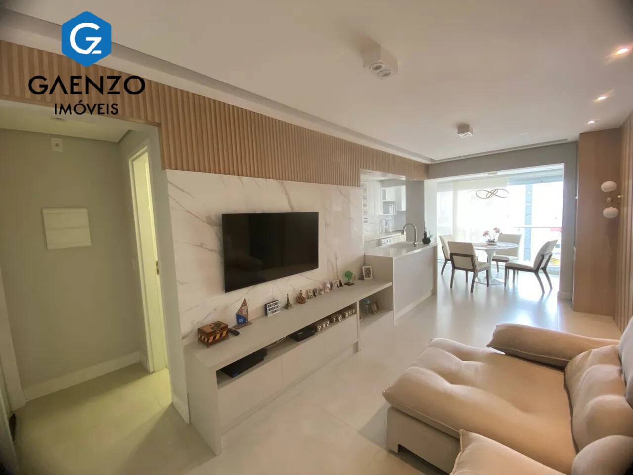 Apartamento à venda com 3 quartos, 72m² - Foto 1