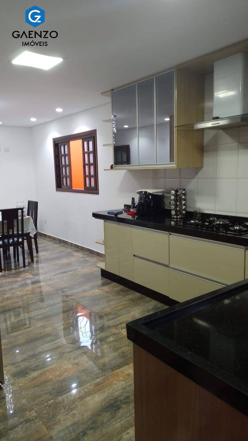 Sobrado à venda com 3 quartos, 329m² - Foto 13