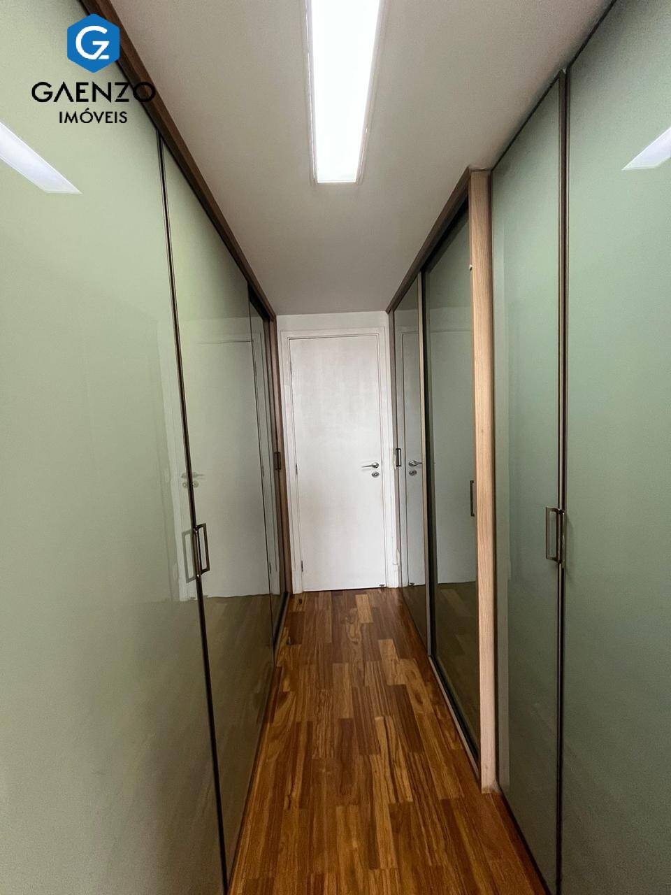 Apartamento à venda com 4 quartos, 227m² - Foto 6