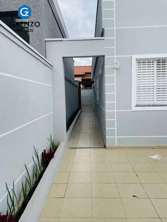 Casa à venda com 2 quartos, 125m² - Foto 3