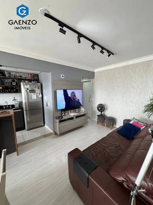 Apartamento à venda com 3 quartos, 76m² - Foto 2