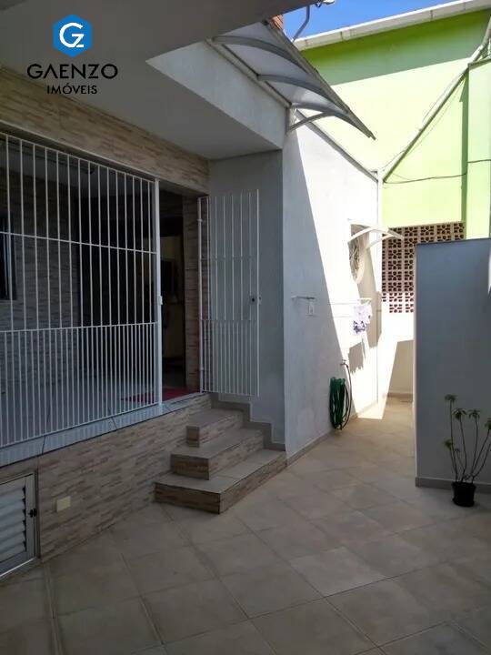 Casa à venda com 3 quartos, 230m² - Foto 2