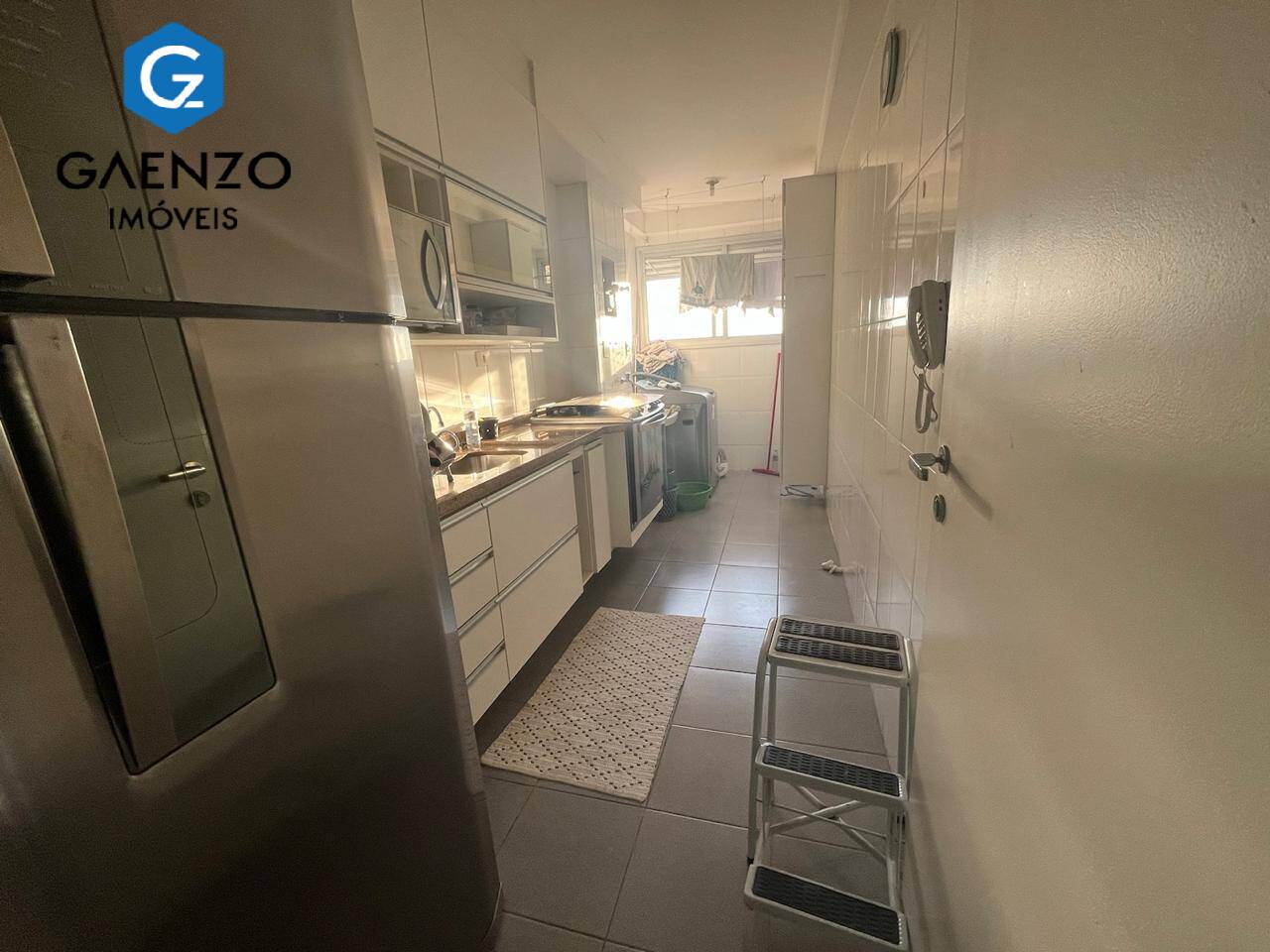 Apartamento à venda com 3 quartos, 75m² - Foto 4