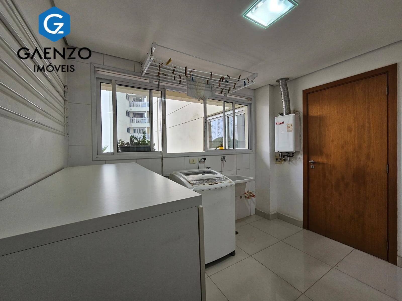 Apartamento à venda com 3 quartos, 181m² - Foto 6