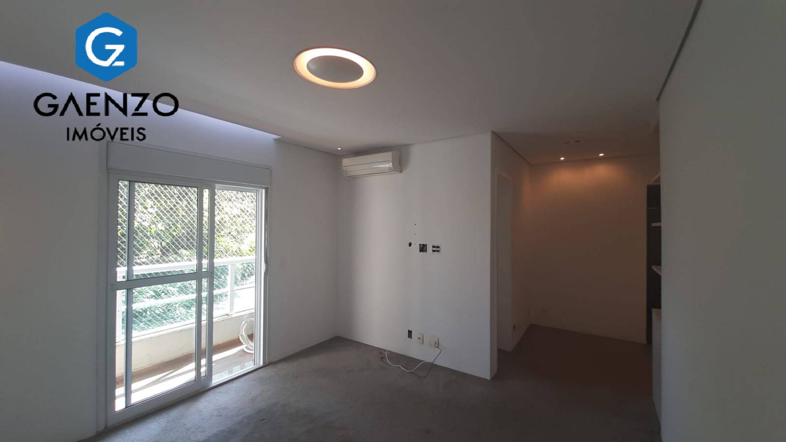 Apartamento à venda com 3 quartos, 202m² - Foto 2