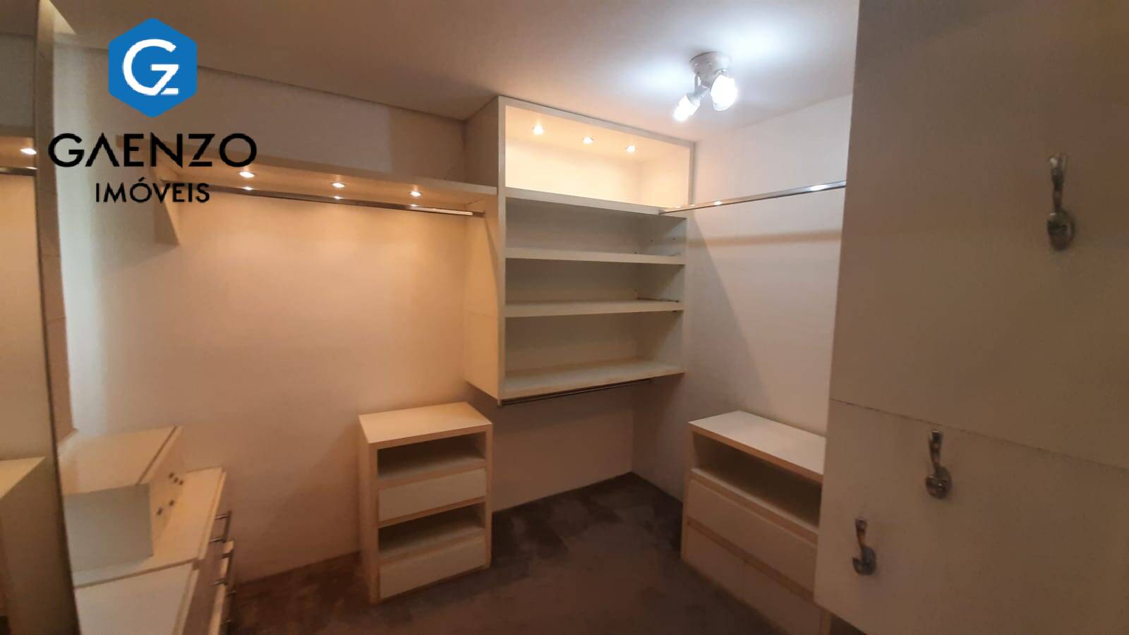 Apartamento à venda com 3 quartos, 202m² - Foto 36