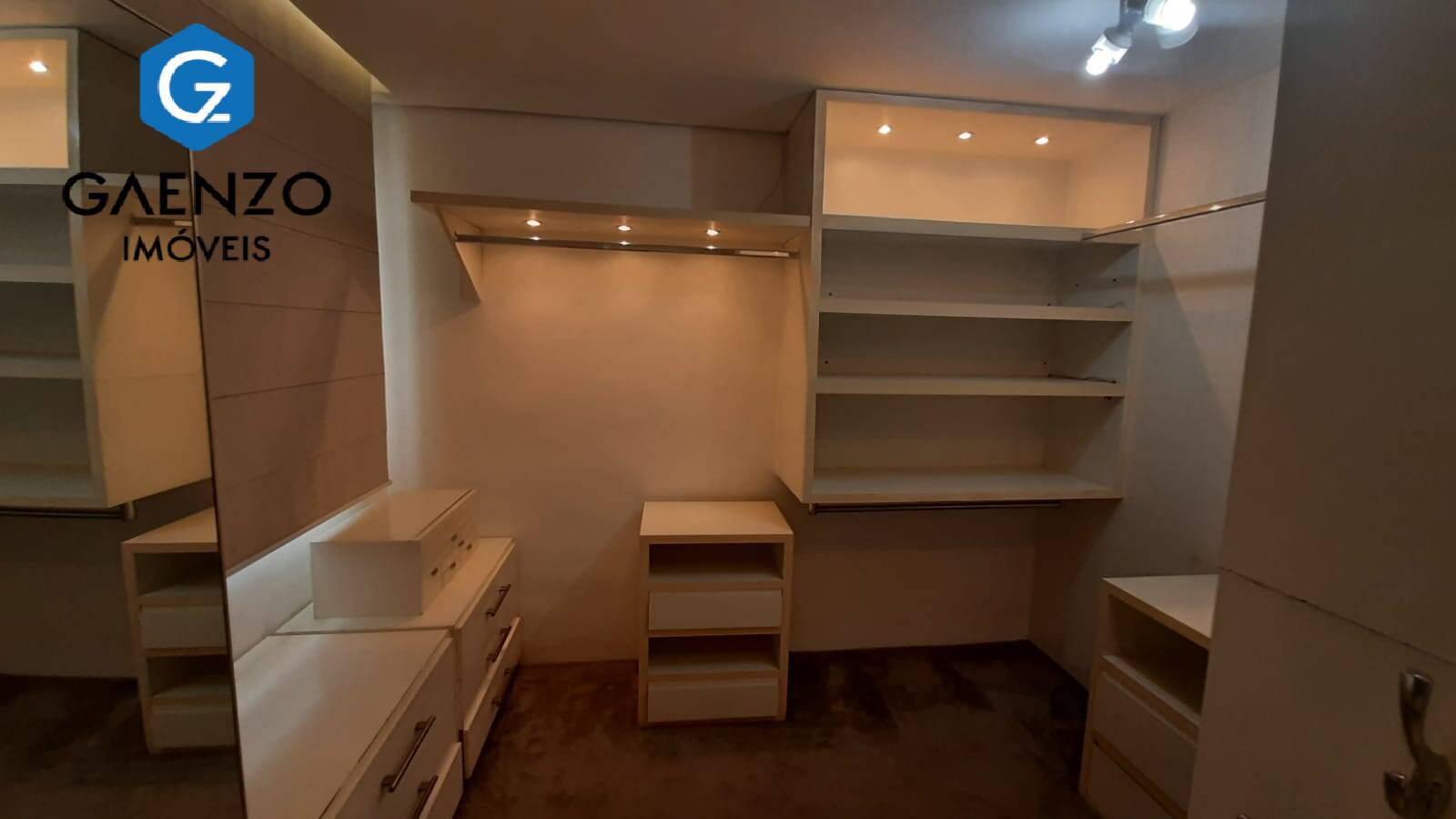 Apartamento à venda com 3 quartos, 202m² - Foto 35