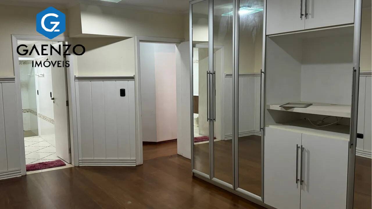 Apartamento para alugar com 3 quartos, 168m² - Foto 2