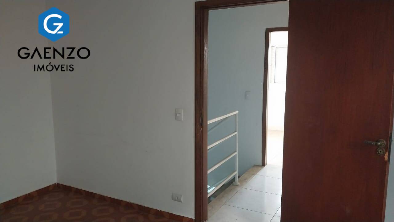 Casa à venda com 3 quartos, 203m² - Foto 7