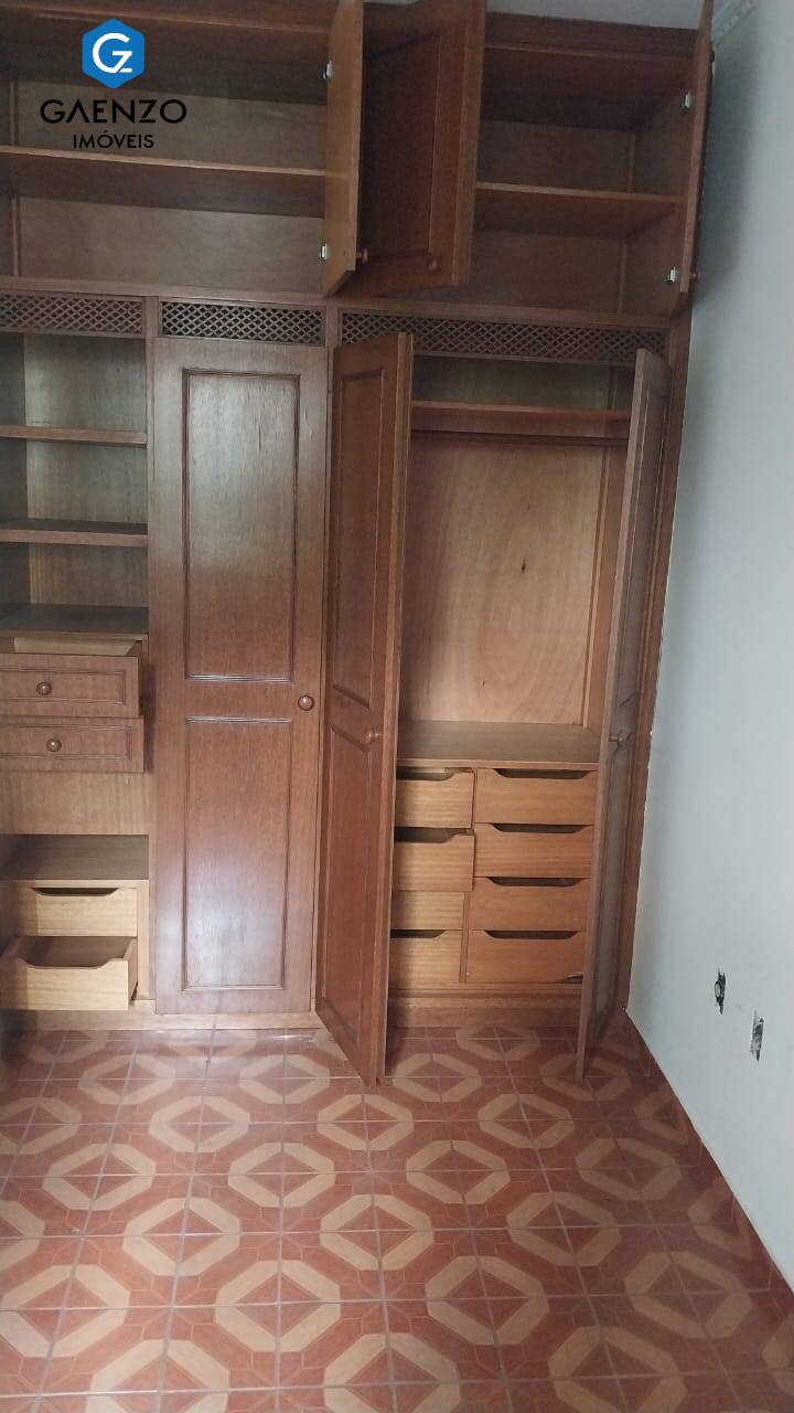 Casa à venda com 3 quartos, 203m² - Foto 10