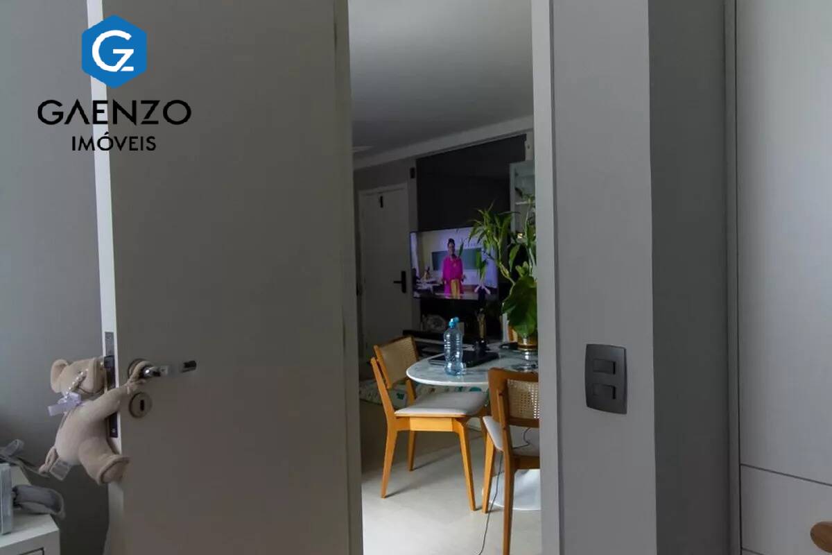 Apartamento à venda com 2 quartos, 77m² - Foto 19