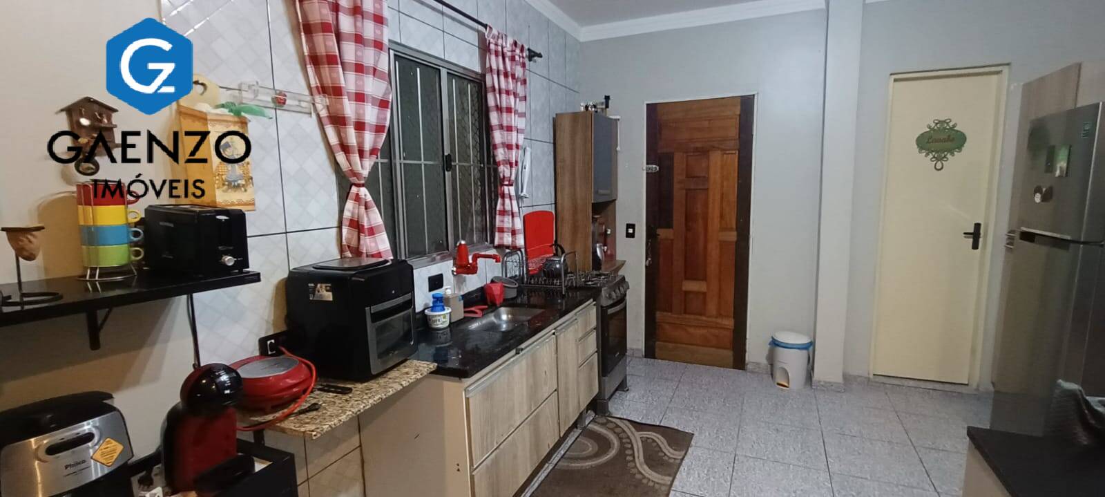 Casa à venda com 2 quartos, 150m² - Foto 1