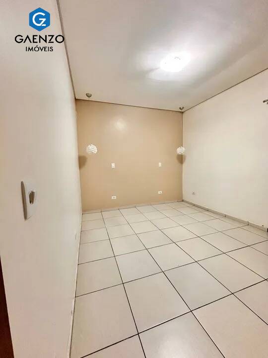 Casa para alugar com 2 quartos, 150m² - Foto 3