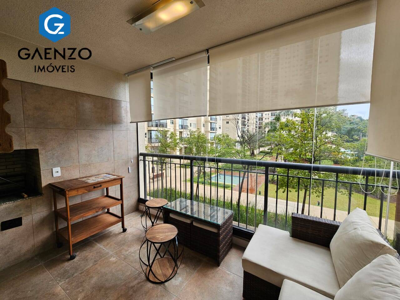 Apartamento à venda com 2 quartos, 76m² - Foto 2