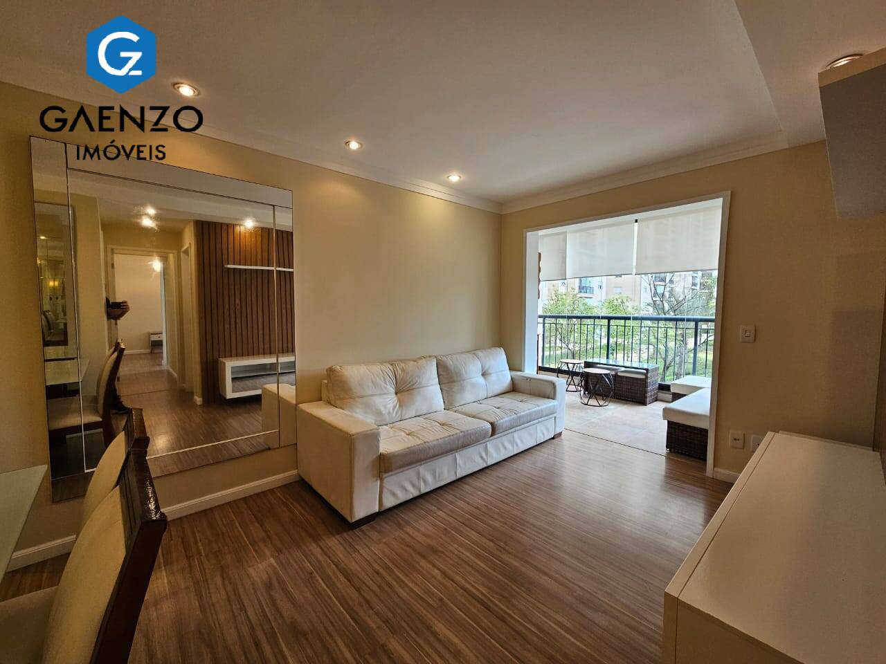 Apartamento à venda com 2 quartos, 76m² - Foto 1