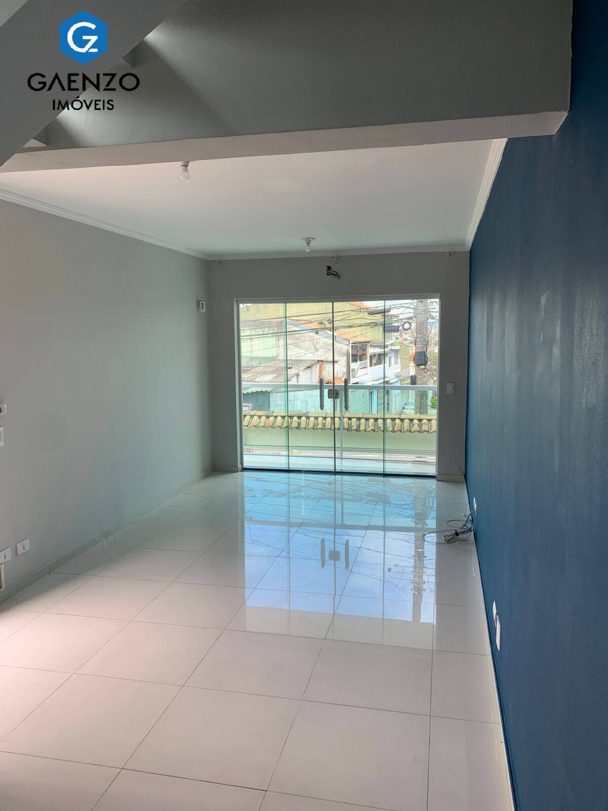 Casa à venda com 3 quartos, 145m² - Foto 1