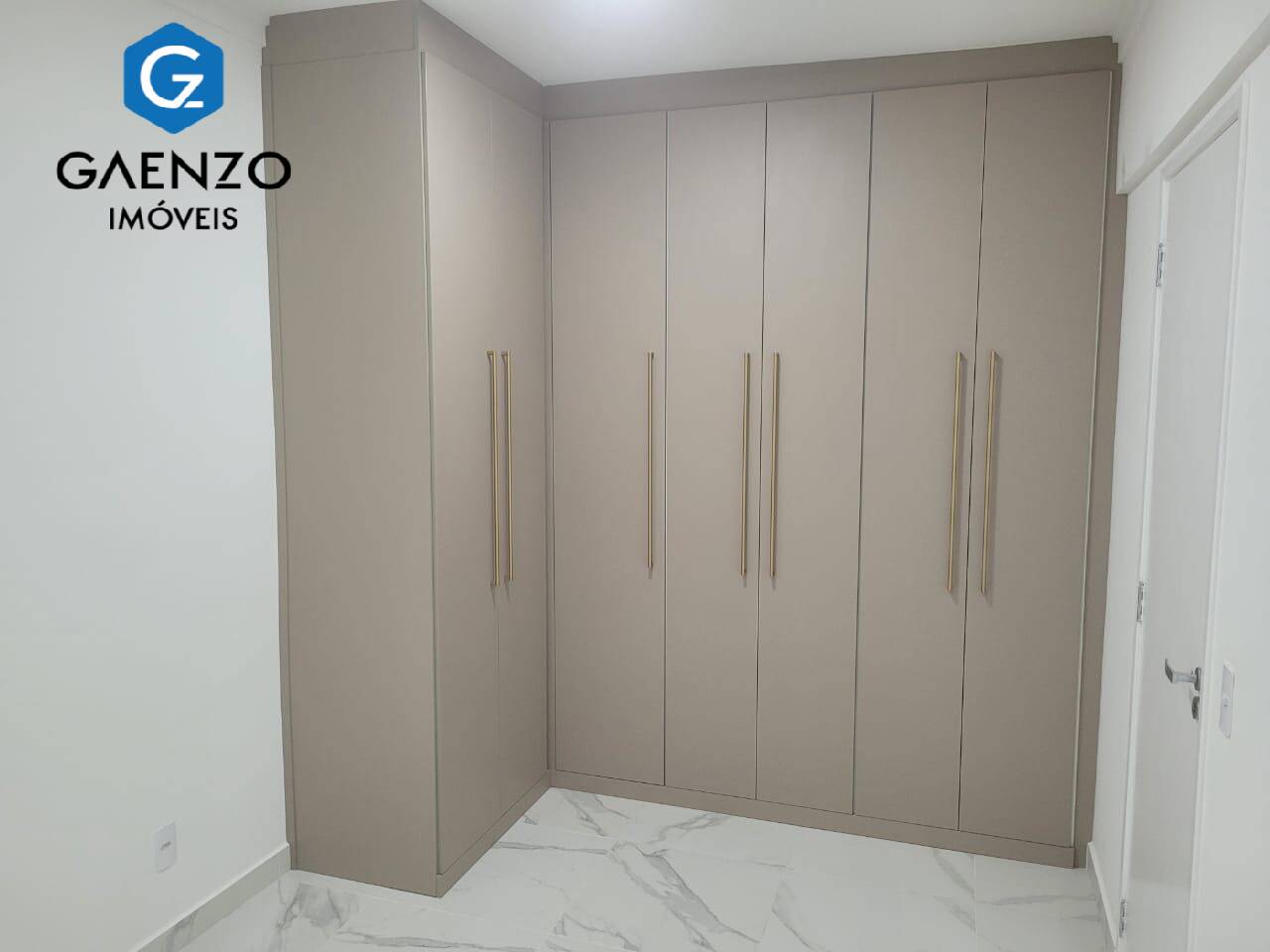 Apartamento para alugar com 2 quartos, 82m² - Foto 2