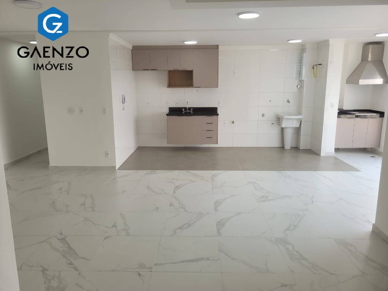 Apartamento para alugar com 2 quartos, 82m² - Foto 4