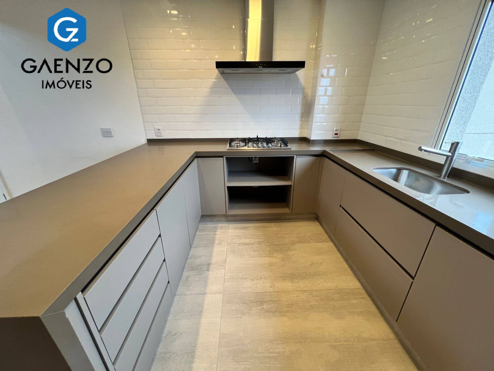 Apartamento à venda com 3 quartos, 176m² - Foto 6