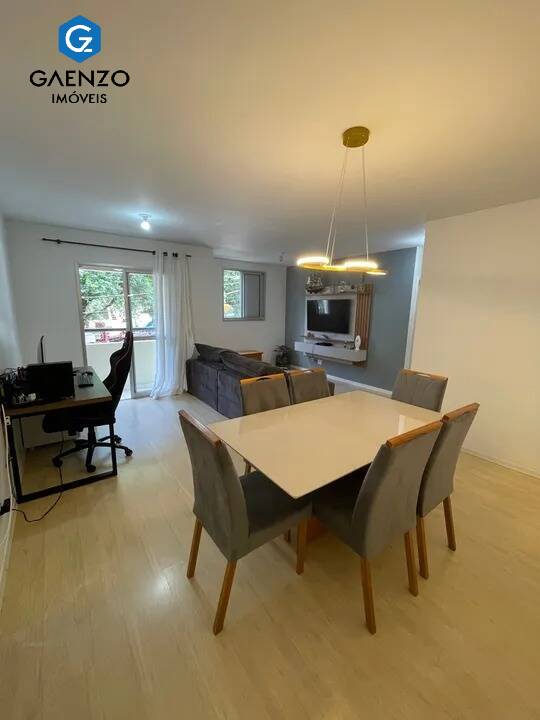 Apartamento à venda com 2 quartos, 62m² - Foto 2