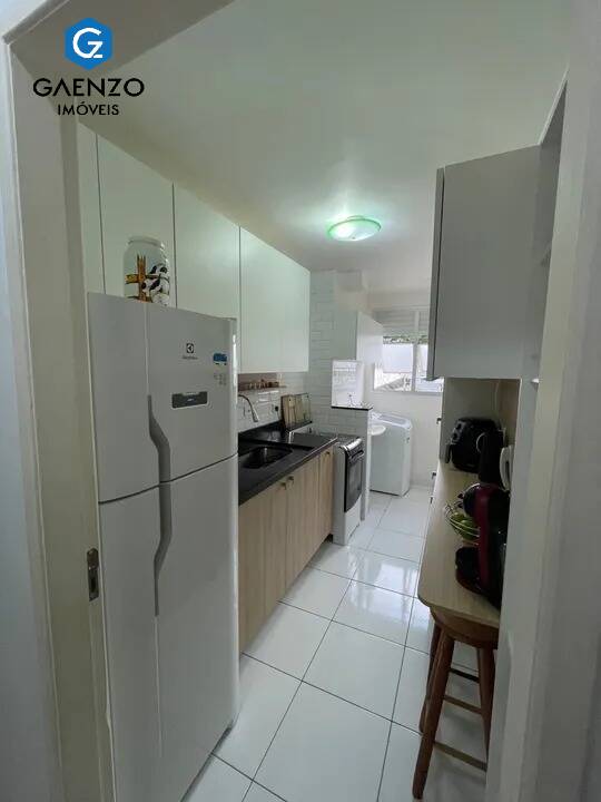 Apartamento à venda com 2 quartos, 62m² - Foto 10