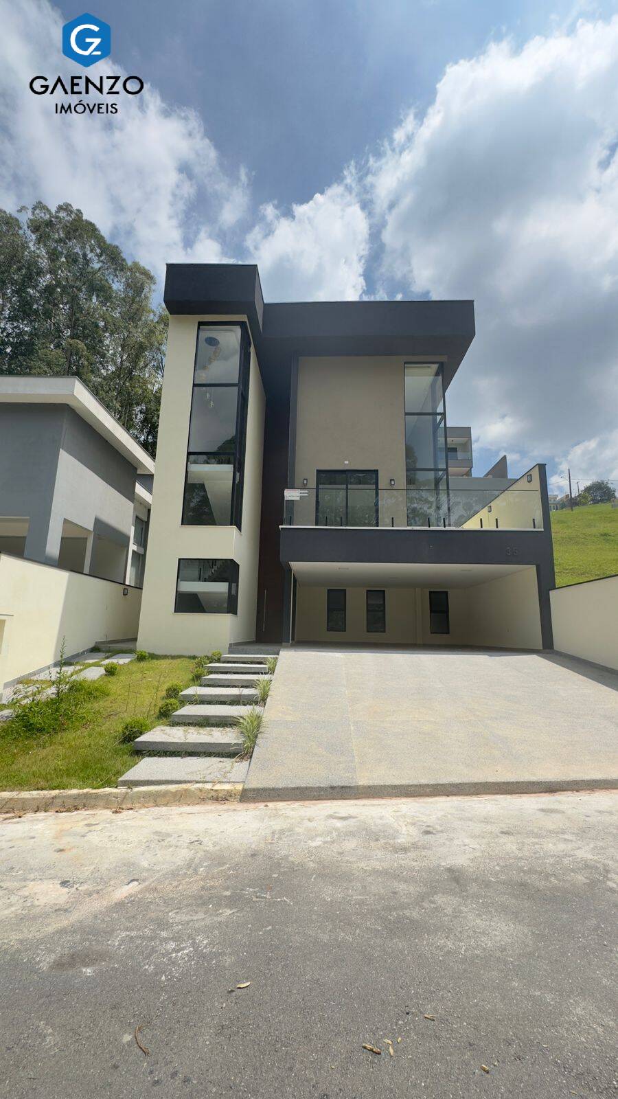 Casa de Condomínio à venda com 3 quartos, 384m² - Foto 1