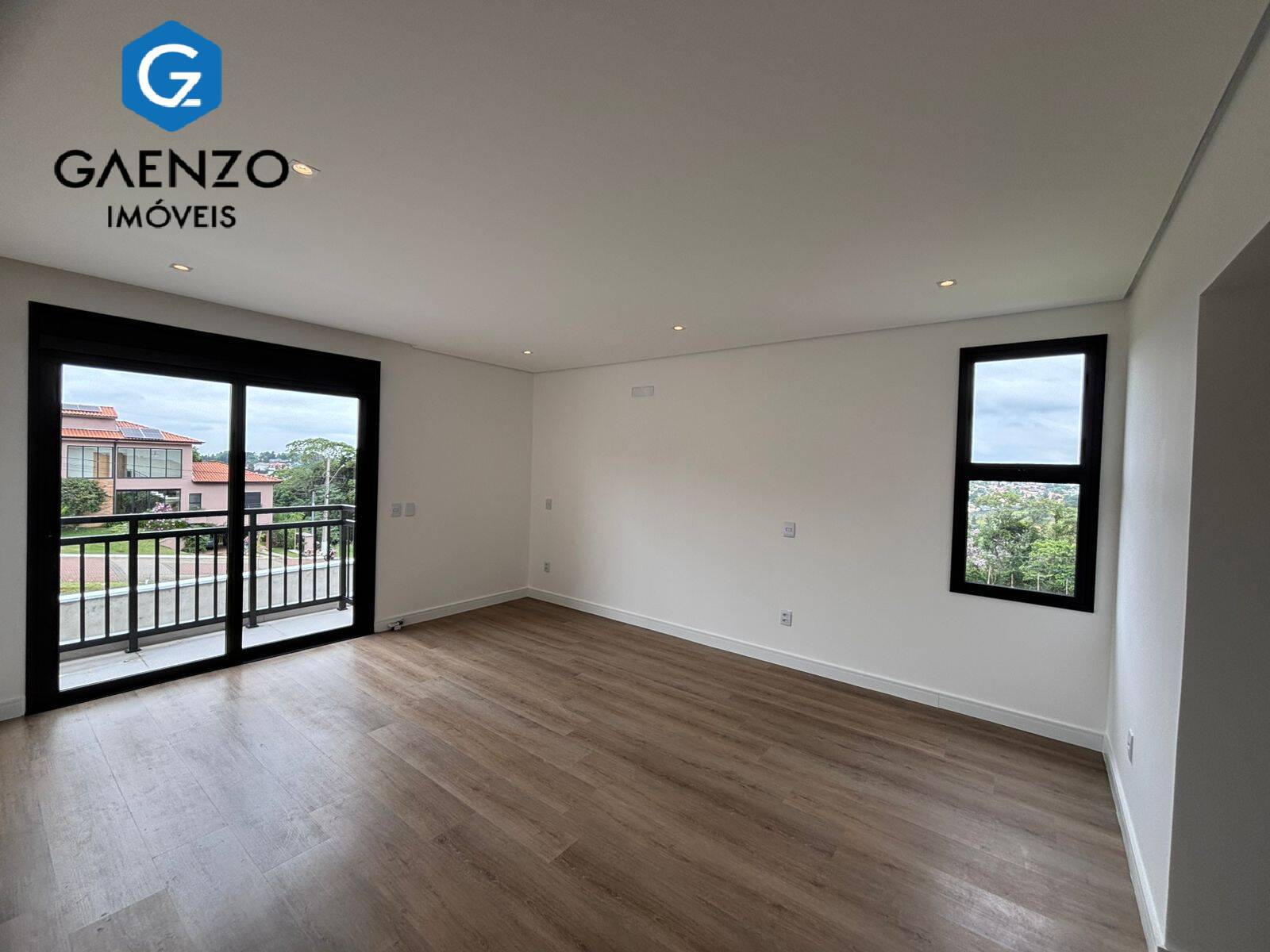 Casa de Condomínio à venda com 4 quartos, 530m² - Foto 8