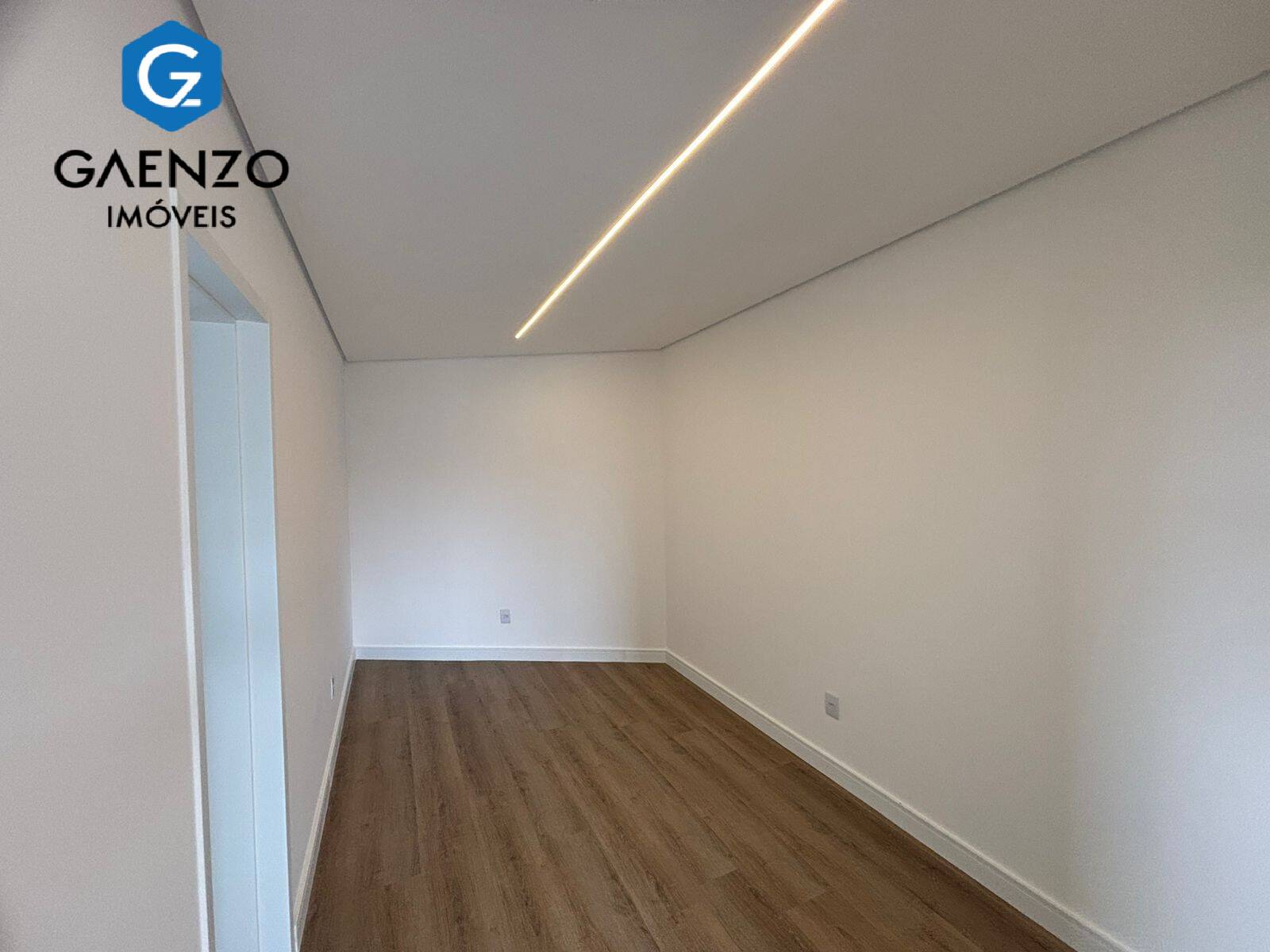 Casa de Condomínio à venda com 4 quartos, 530m² - Foto 18