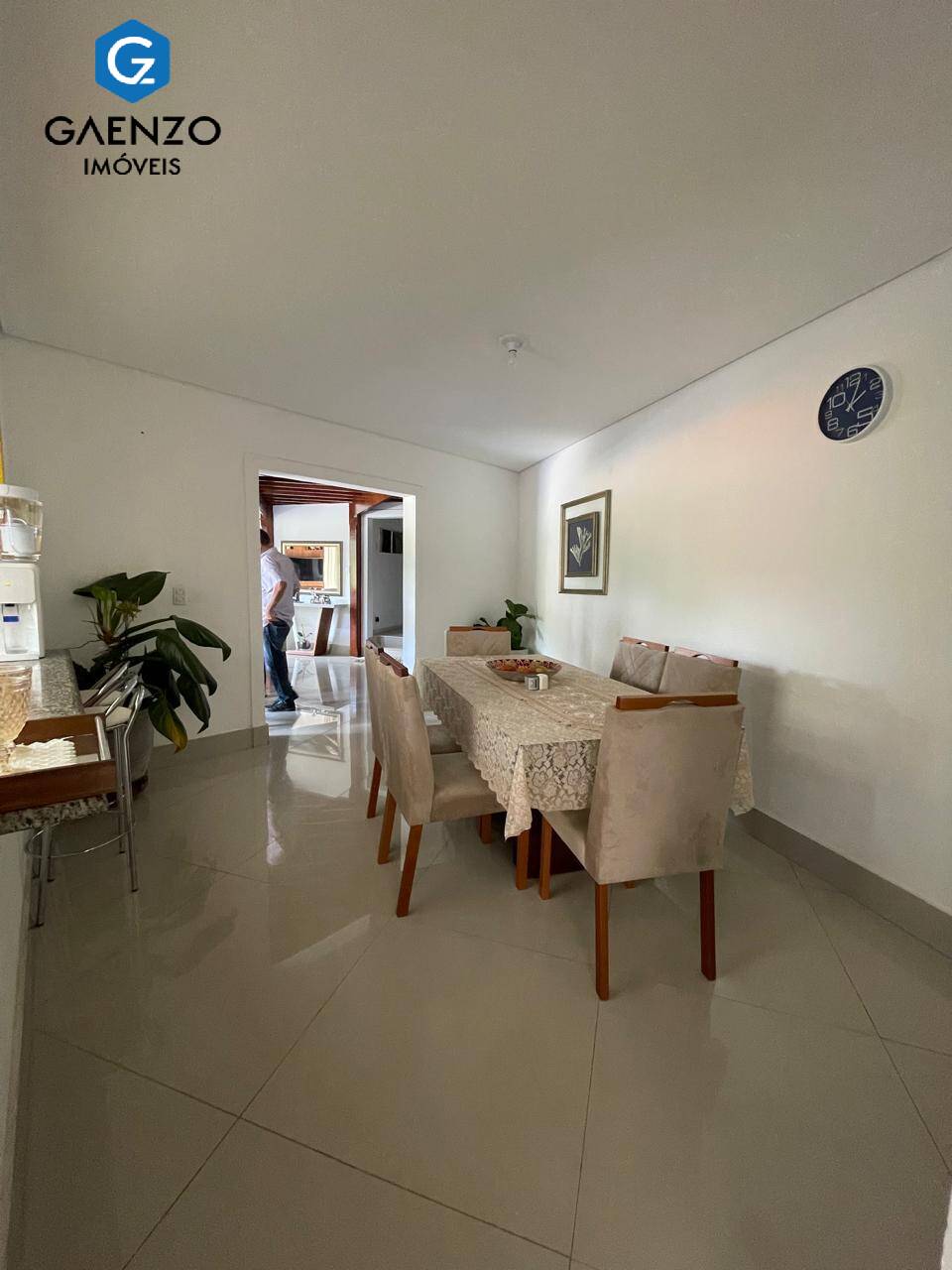 Casa à venda com 3 quartos, 3700m² - Foto 11