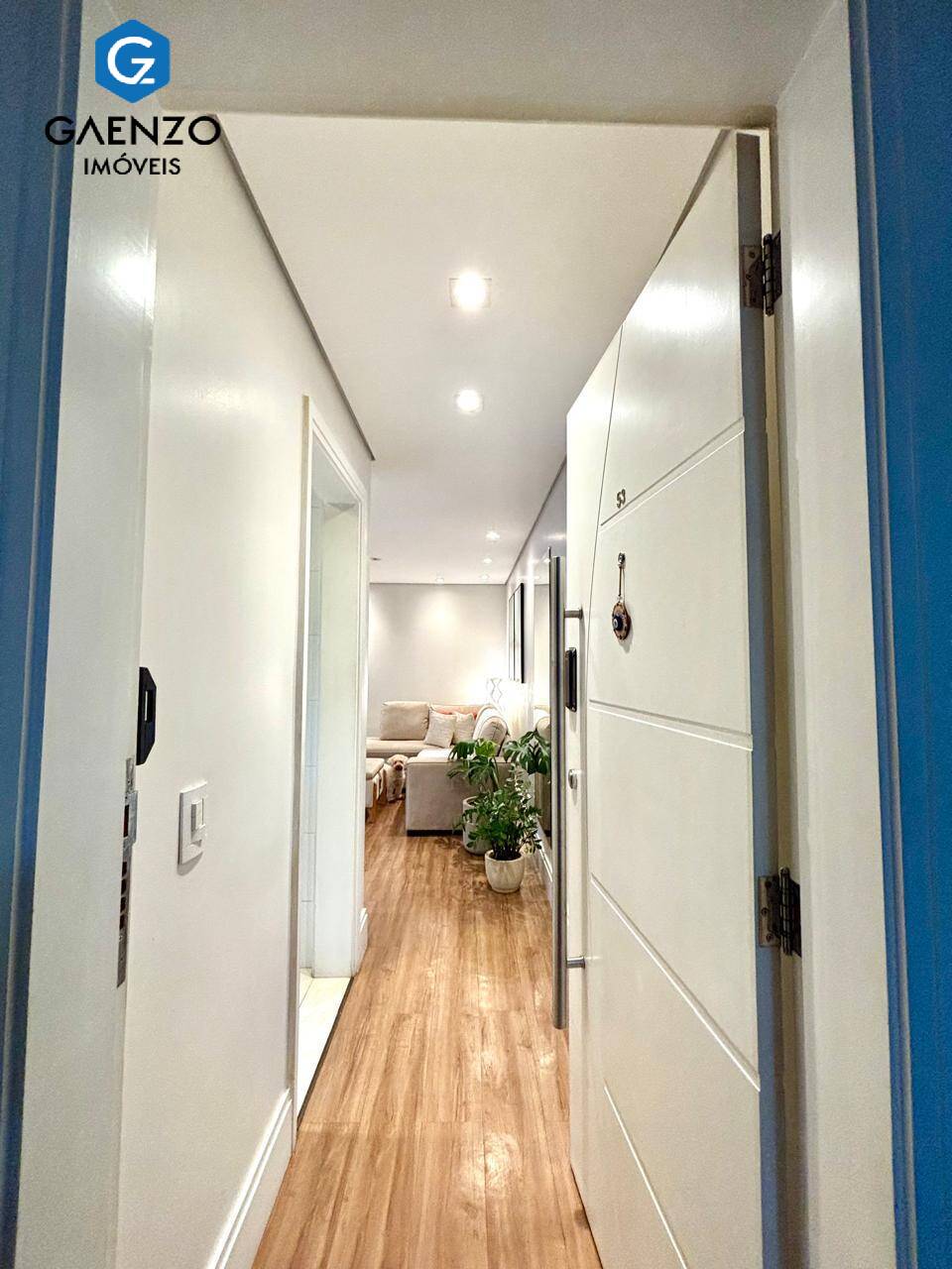 Apartamento à venda com 2 quartos, 60m² - Foto 11