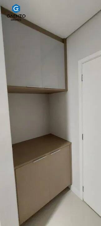 Apartamento à venda com 2 quartos, 60m² - Foto 17