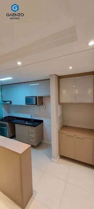 Apartamento à venda com 2 quartos, 60m² - Foto 1