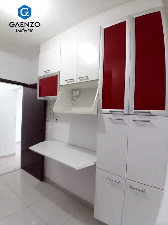 Apartamento à venda com 2 quartos, 64m² - Foto 3