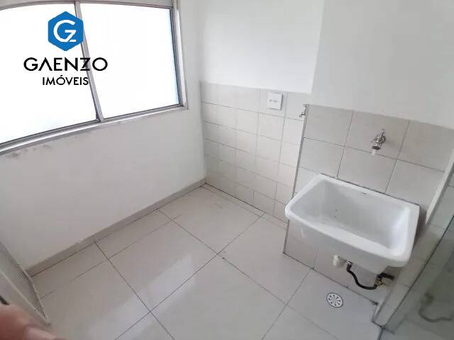 Apartamento à venda com 2 quartos, 64m² - Foto 5