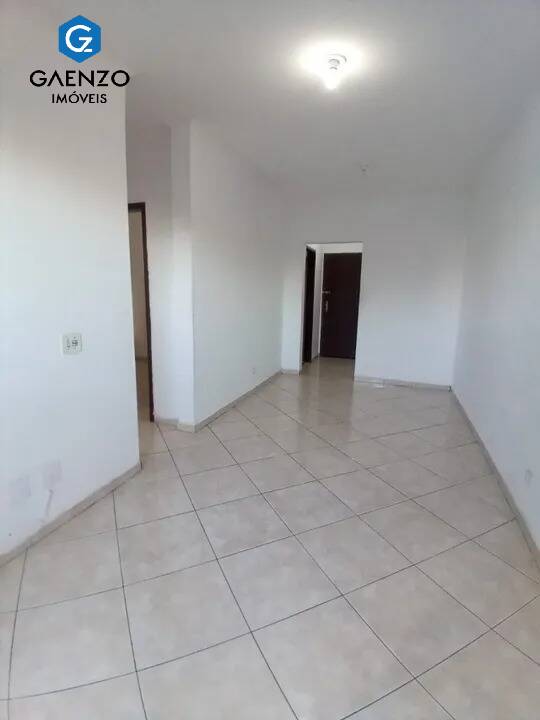 Apartamento à venda com 2 quartos, 64m² - Foto 17